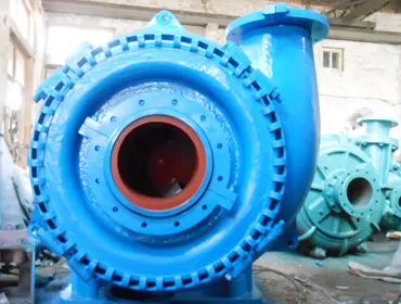What are the common accessories and performance characteristics of sand gravel pump